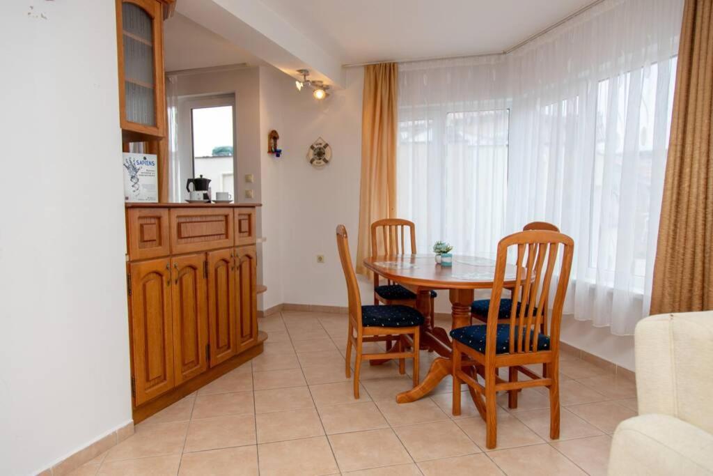 Convenient 1-Bedroom Flat Next To Harmanite Beach 소조폴 외부 사진